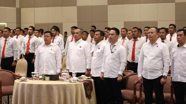 ratusan-penyidik-polda-riau-mengikuti-uji-kompetensi-untuk-meningkatkan-profesionalisme-jelang-pemberlakuan-kuhp-baru-1761713968002_169