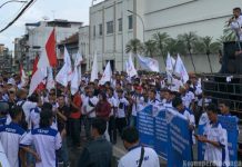 Buruh Perkebunan Gruduk Kantor Asian Agri Grup: Hentikan Penindasan Istri dan Anak